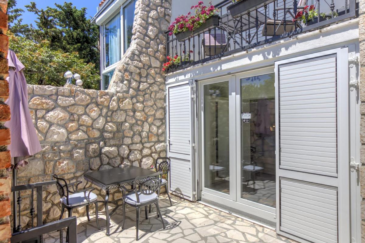 Cvrk Family House Novi Vinodolski Exterior photo