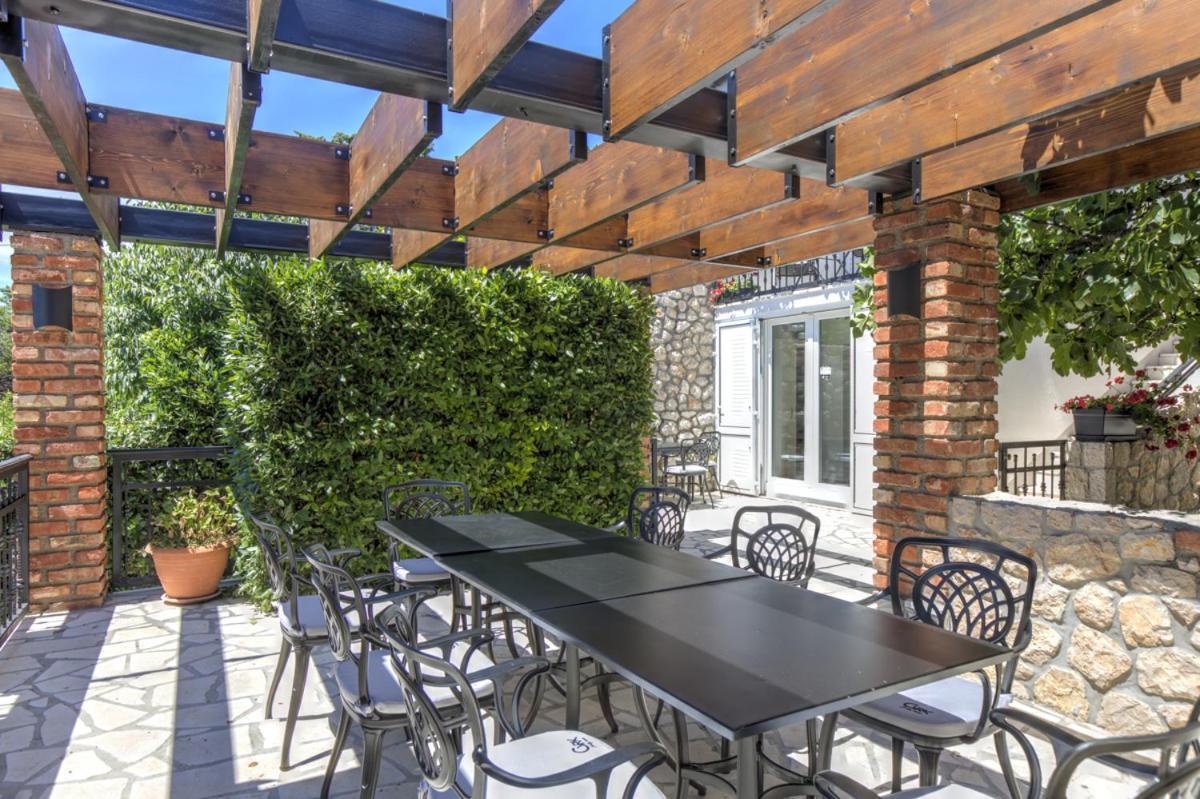 Cvrk Family House Novi Vinodolski Exterior photo